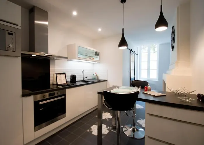 Beautiful T2 Hypercentre Private Courtyard * La Rochelle (Charente-Maritime)