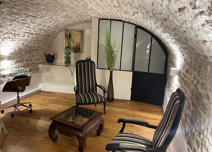 Beautiful T2 Hypercentre Private Courtyard *